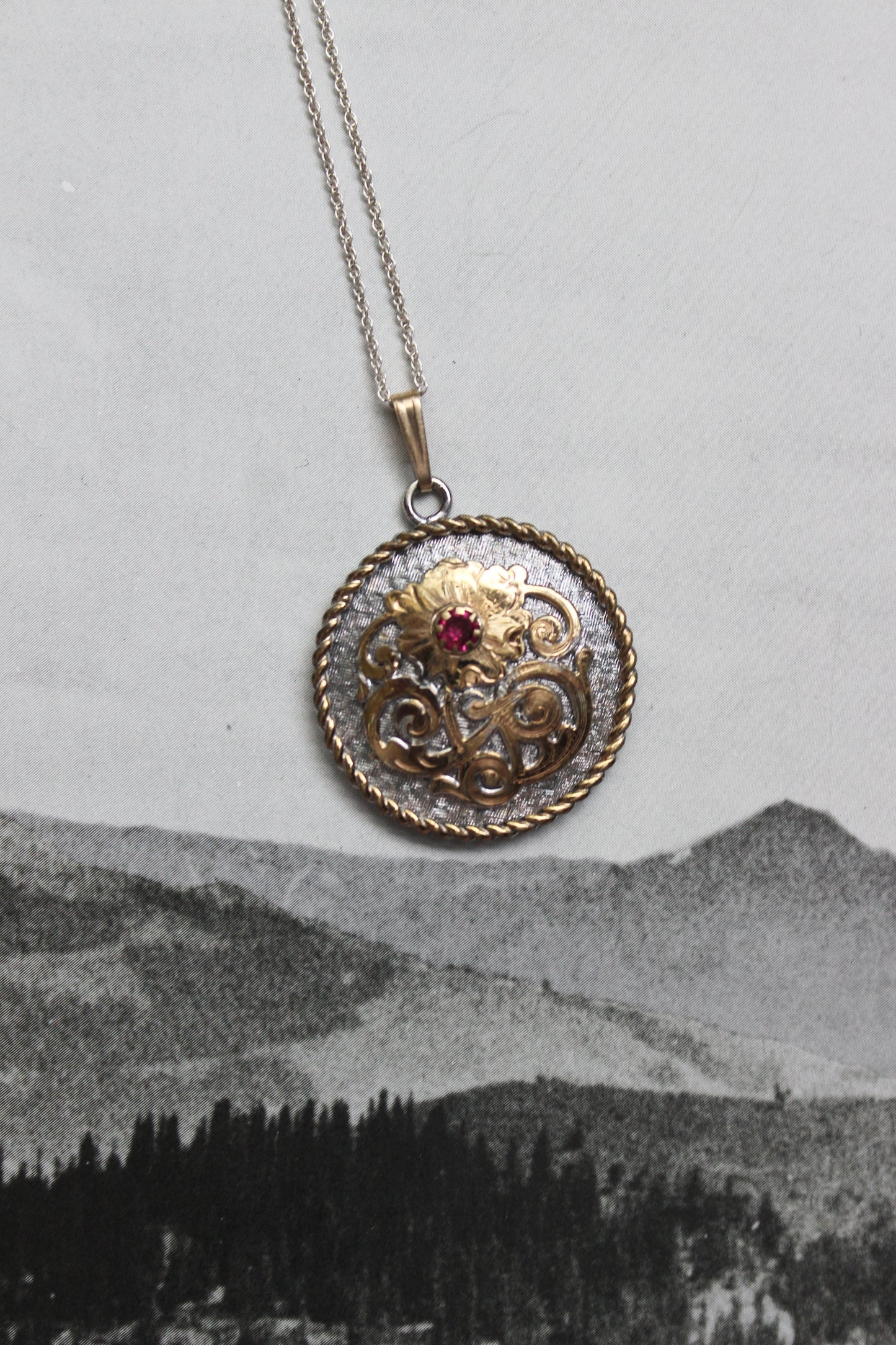 The Dorothy Pendant
