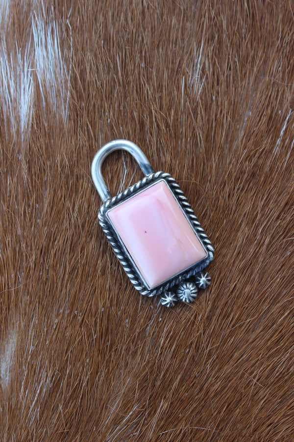 The Mel Pendant